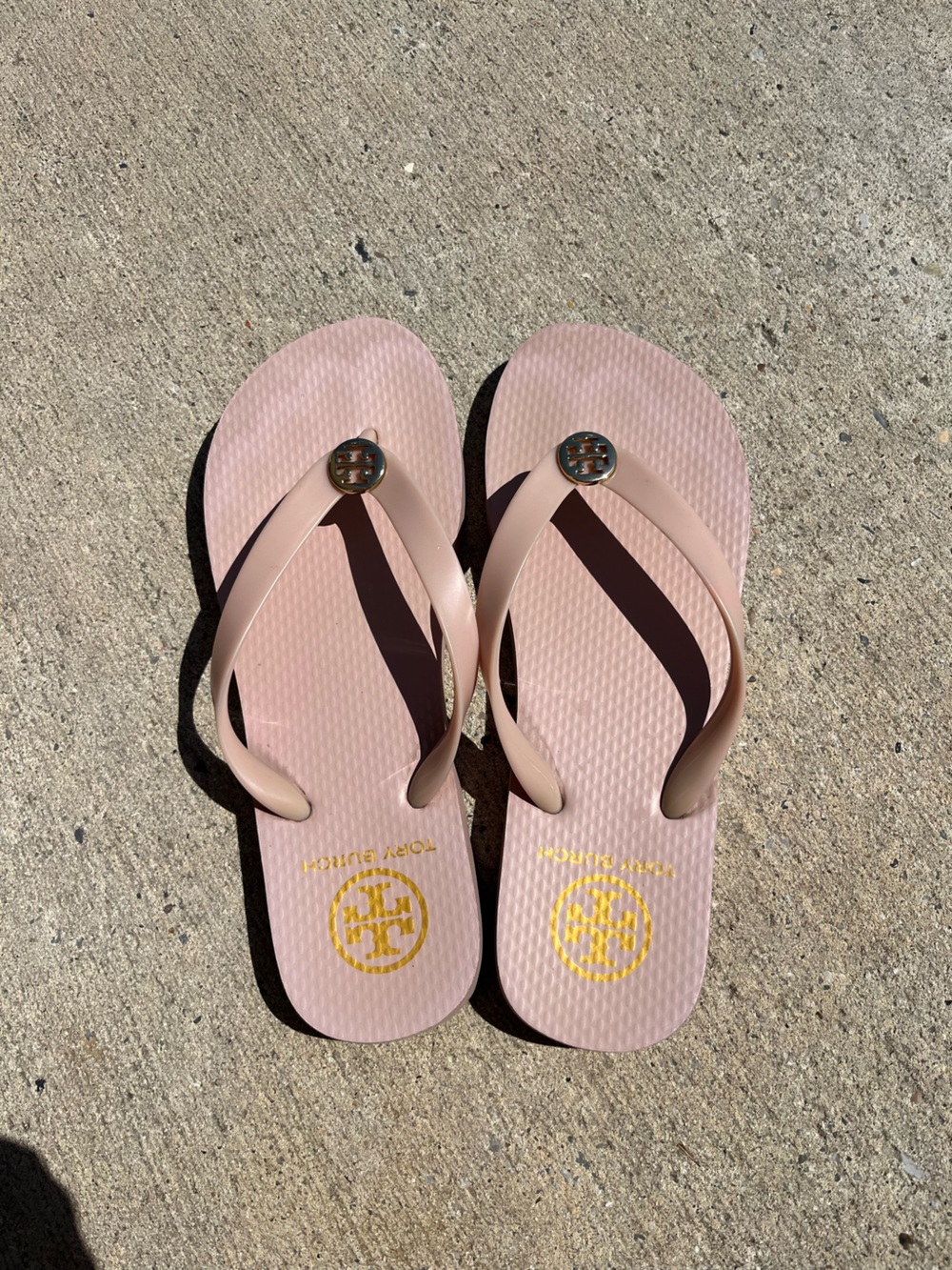Tory Burch Blush Pink Flip Flops size 7 - Picture 2 of 6